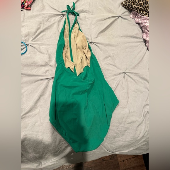 Women’s medium swimwear synched in the middle low cut green one piece - Picture 2 of 3